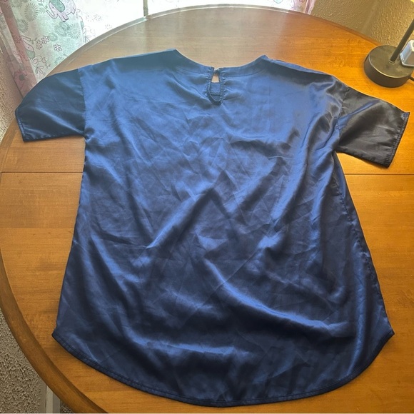 Ekouaer Women’s Blue Satin Pajama Short Sleeve Top and Shorts Set Size small - Picture 5 of 9